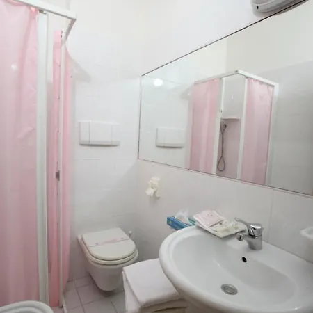 Otel Hollywood 3*