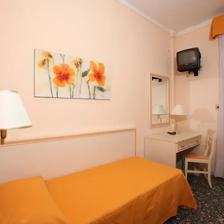 Hotel Hollywood 3*