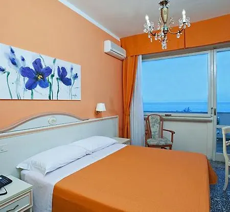 Hollywood 3* Senigallia