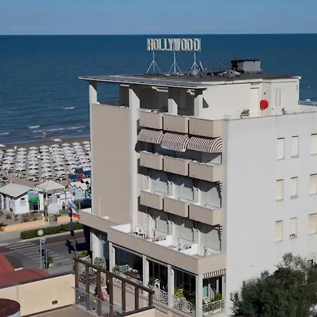 מלון Hollywood 3*